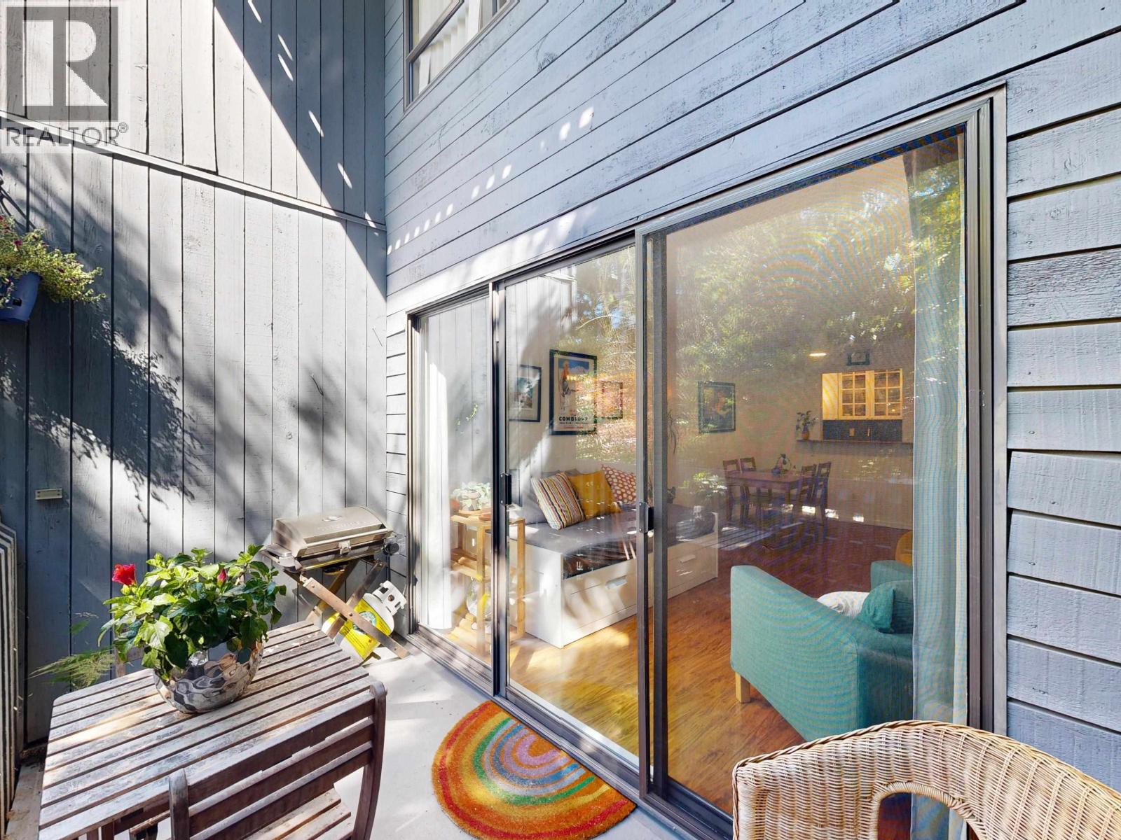 Photo 17 of 208 2173 W 6th Avenue, Vancouver BC