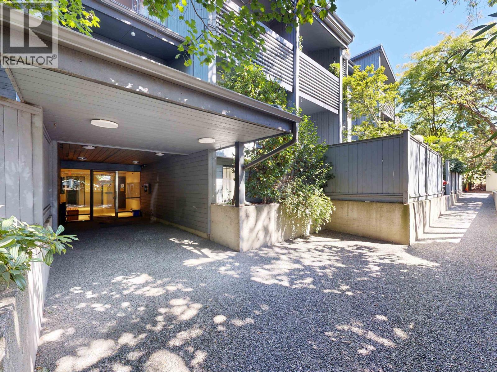 Photo 22 of 208 2173 W 6th Avenue, Vancouver BC