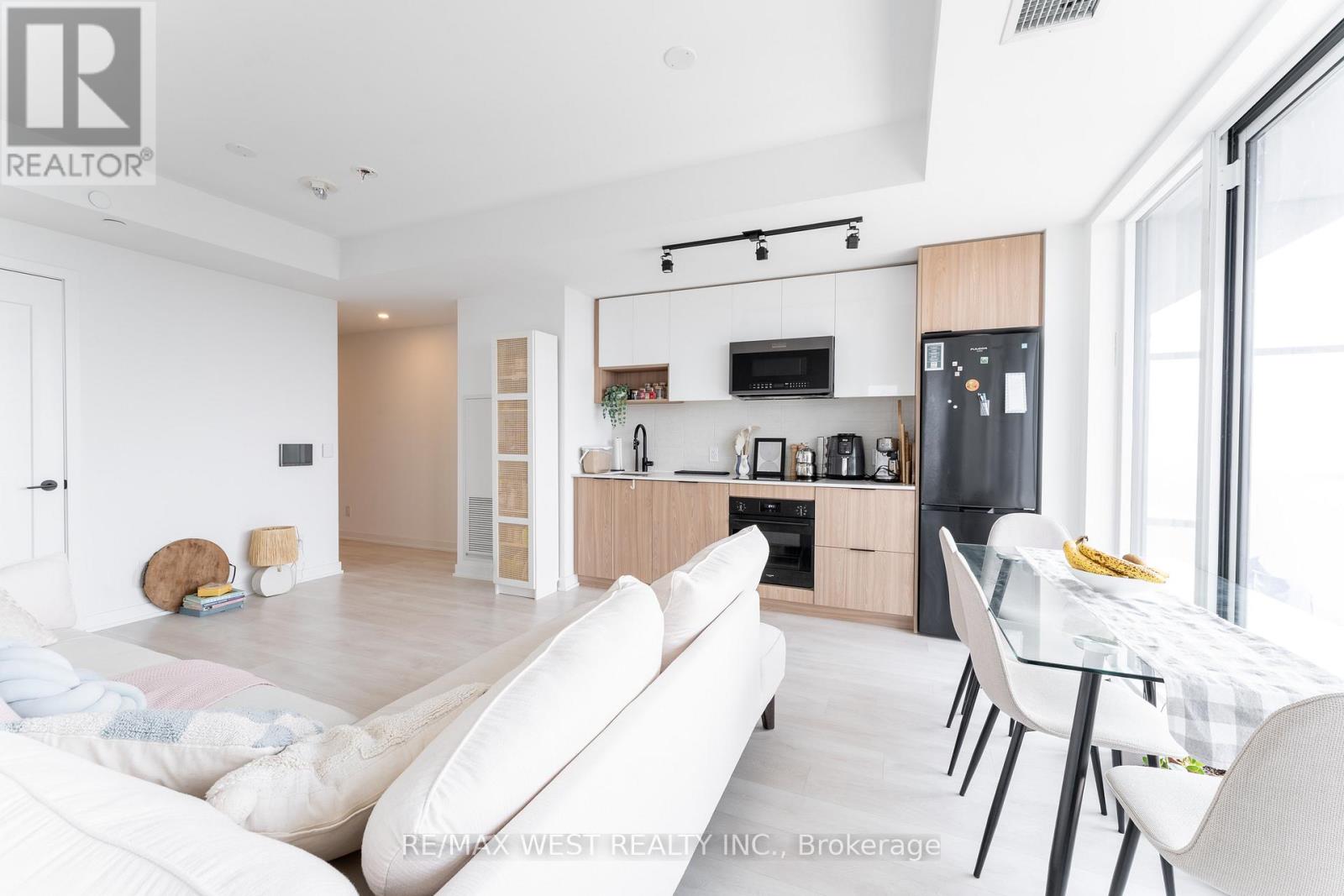 Photo 4 of 3405 5 Defries Street, Toronto ON