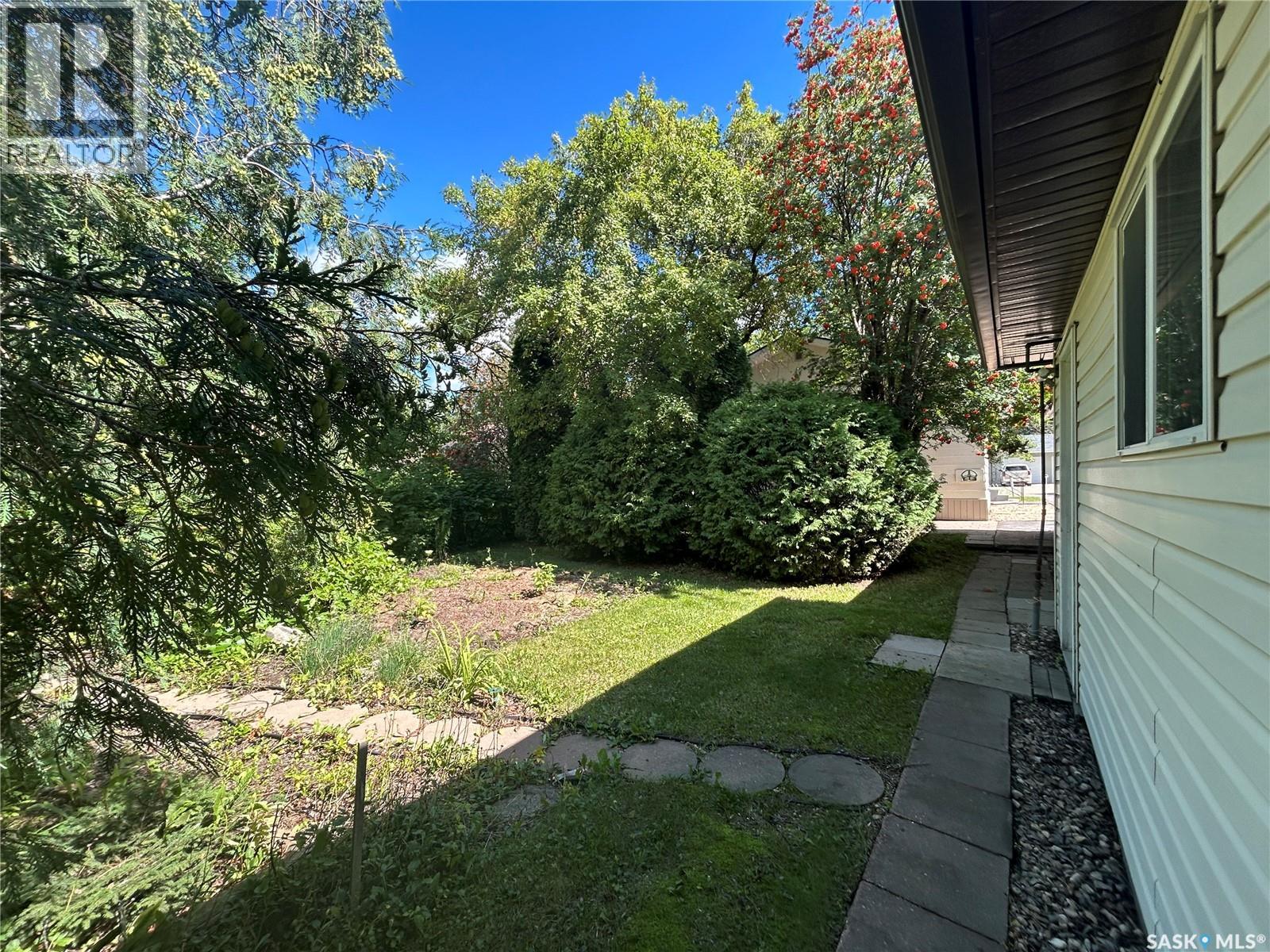 Photo 5 of 1991 Newmarket Drive, Tisdale SK