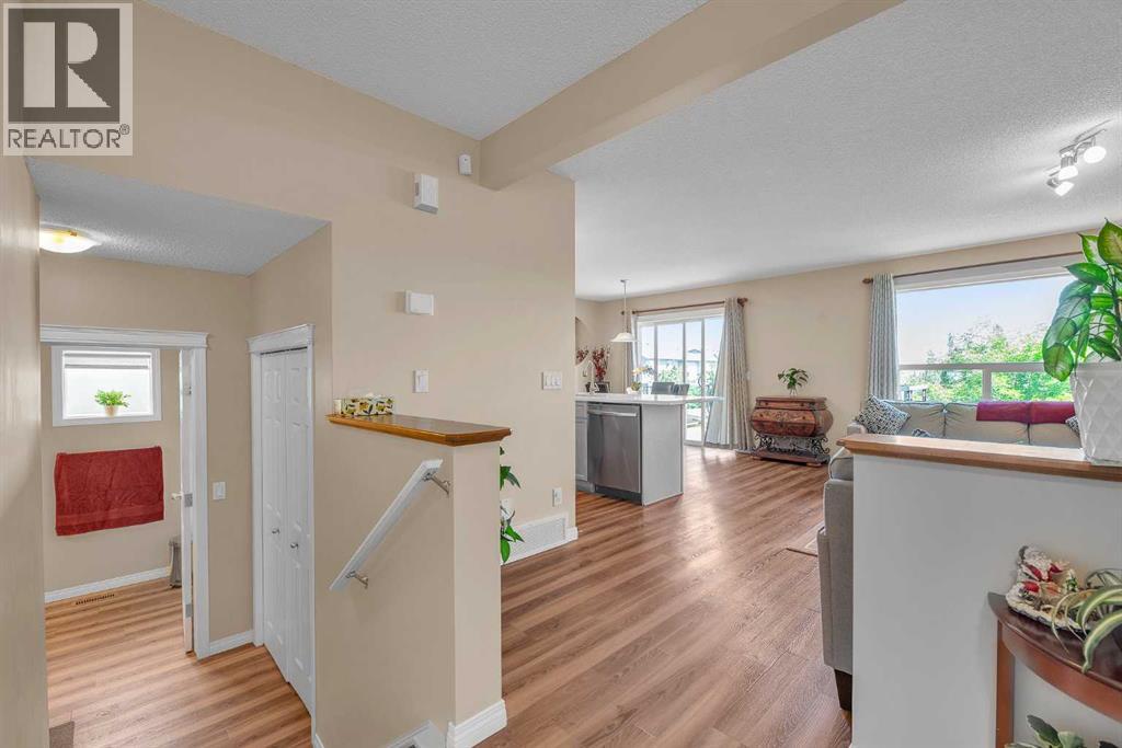 Single Family House for Sale in  Evermeadow Road SW Evergreen Calgary 