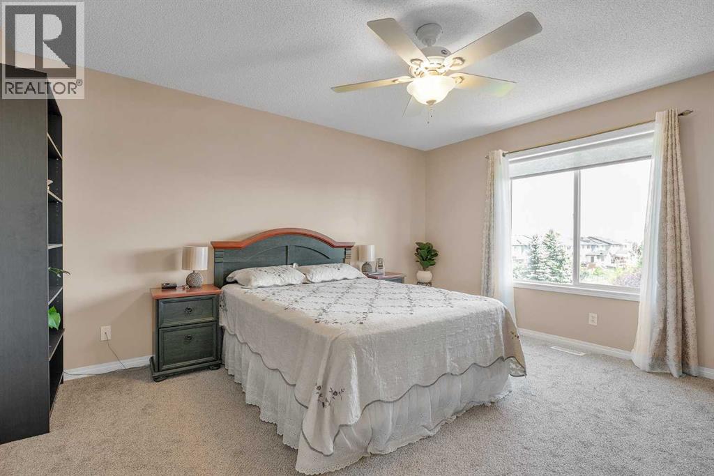 Single Family House for Sale in  Evermeadow Road SW Evergreen Calgary 