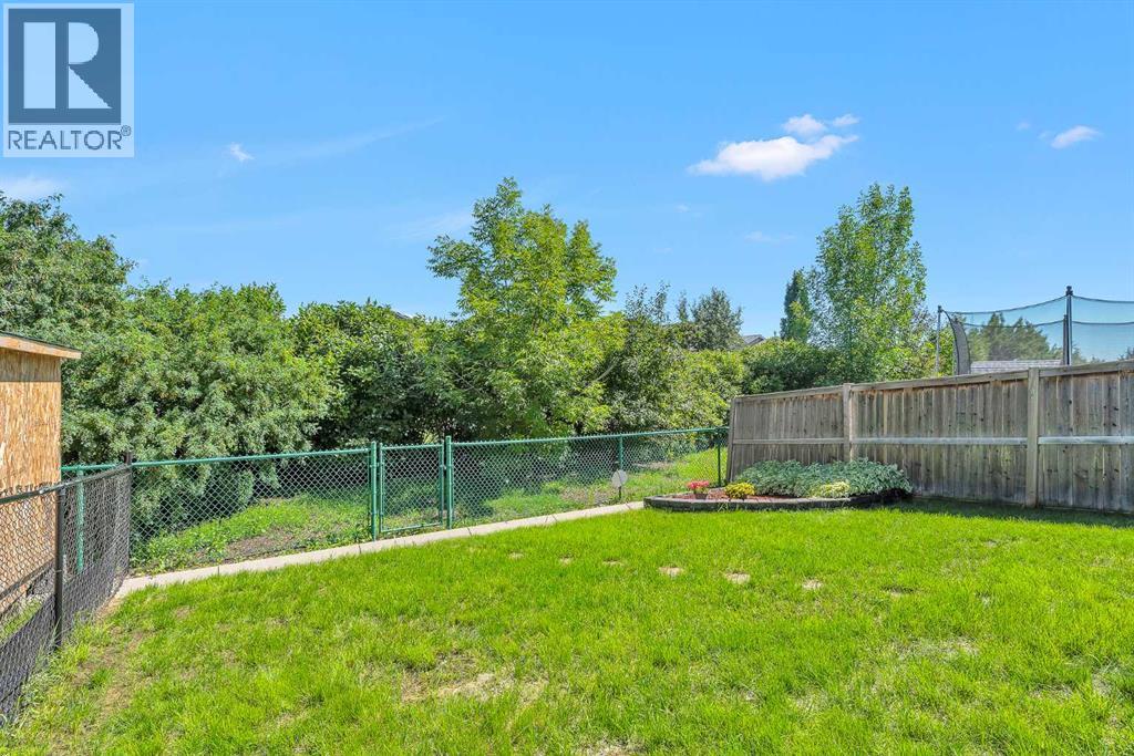 Single Family House for Sale in  Evermeadow Road SW Evergreen Calgary 