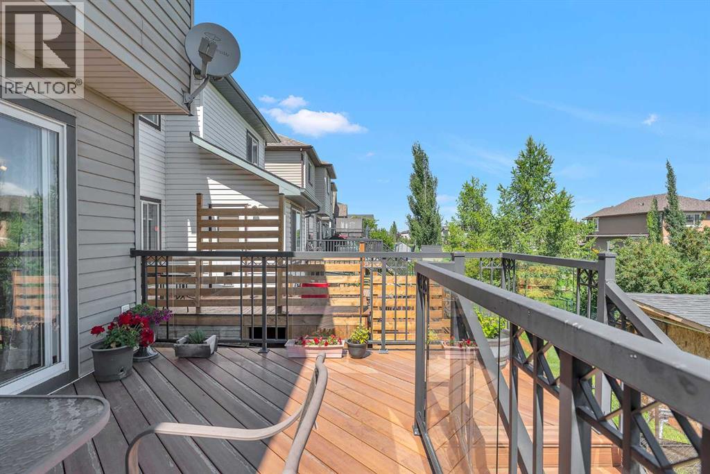 Single Family House for Sale in  Evermeadow Road SW Evergreen Calgary 