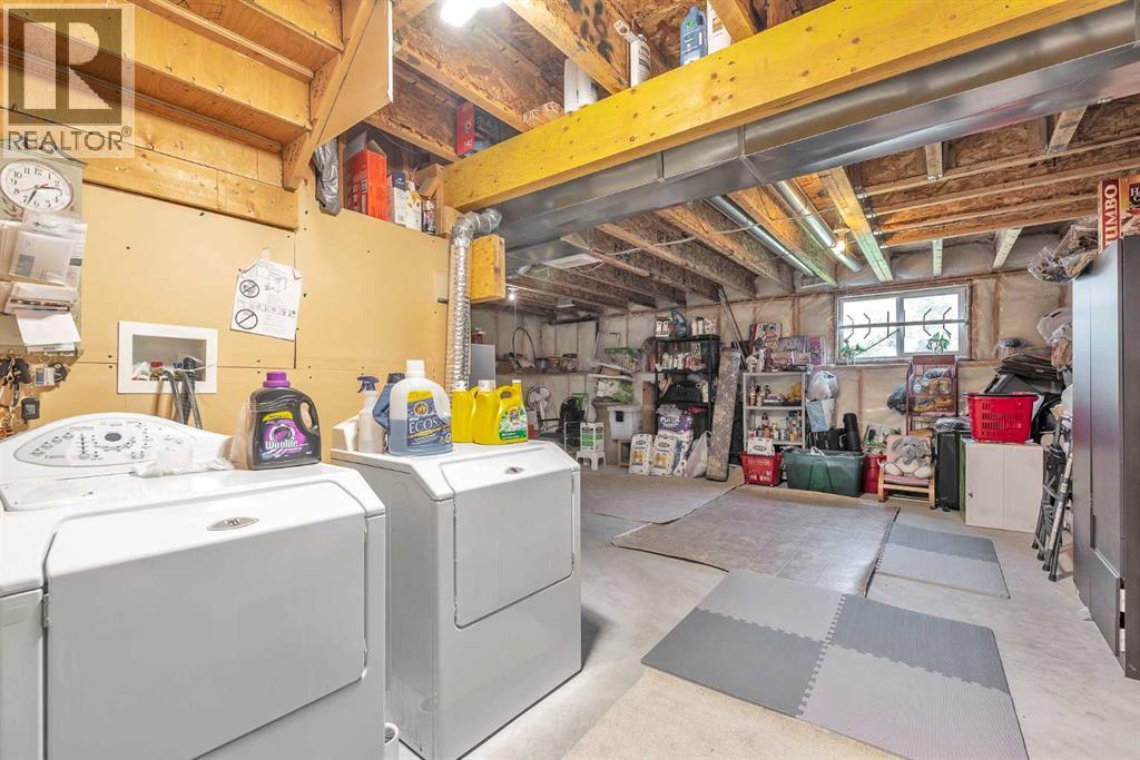 Single Family House for Sale in  Evermeadow Road SW Evergreen Calgary 