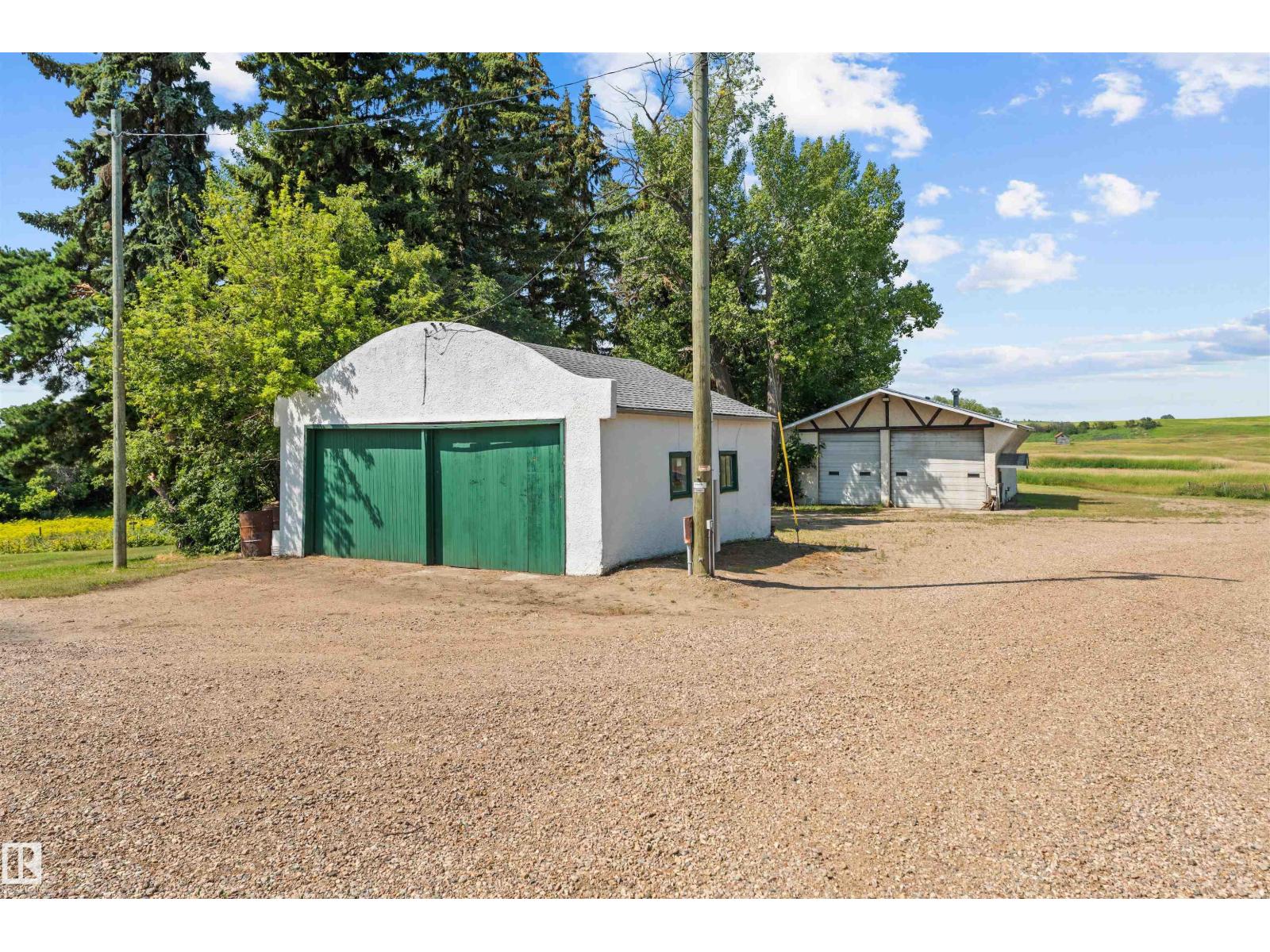 Photo 11 of 564032 564034 Range Road 130, Rural Two Hills County AB