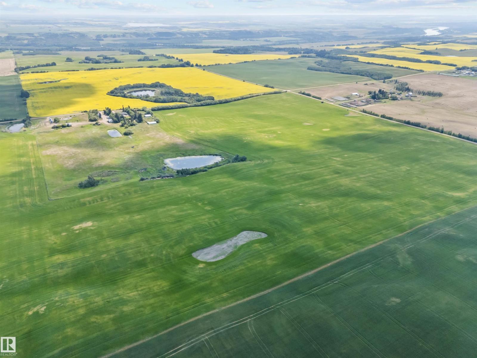 Photo 13 of 564032 564034 Range Road 130, Rural Two Hills County AB