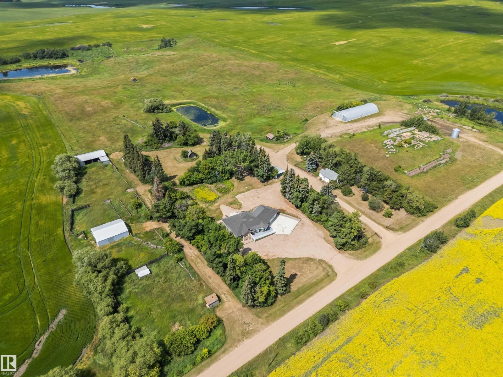 Photo 60 of 564032 564034 Range Road 130, Rural Two Hills County AB