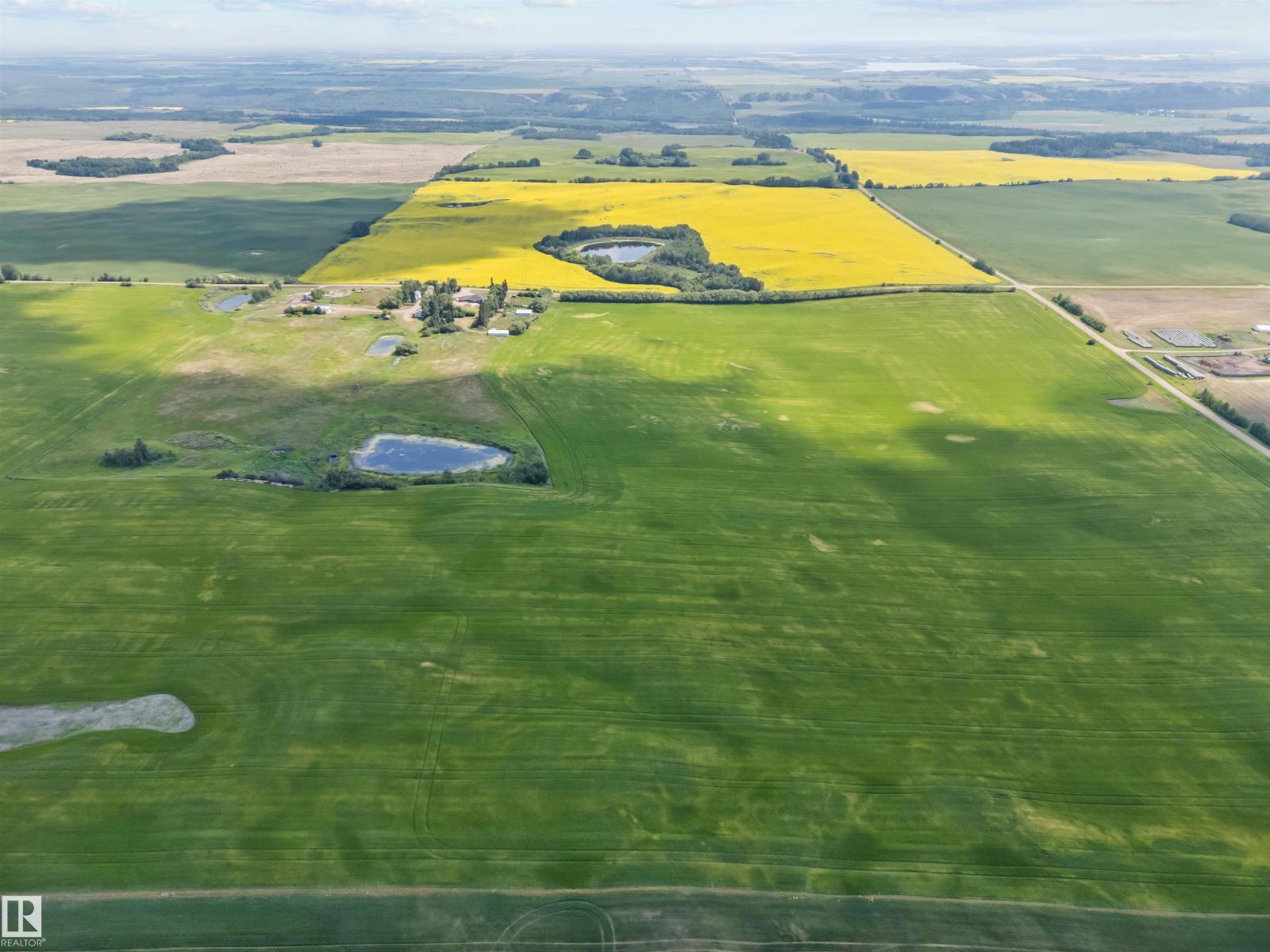 Photo 62 of 564032 564034 Range Road 130, Rural Two Hills County AB