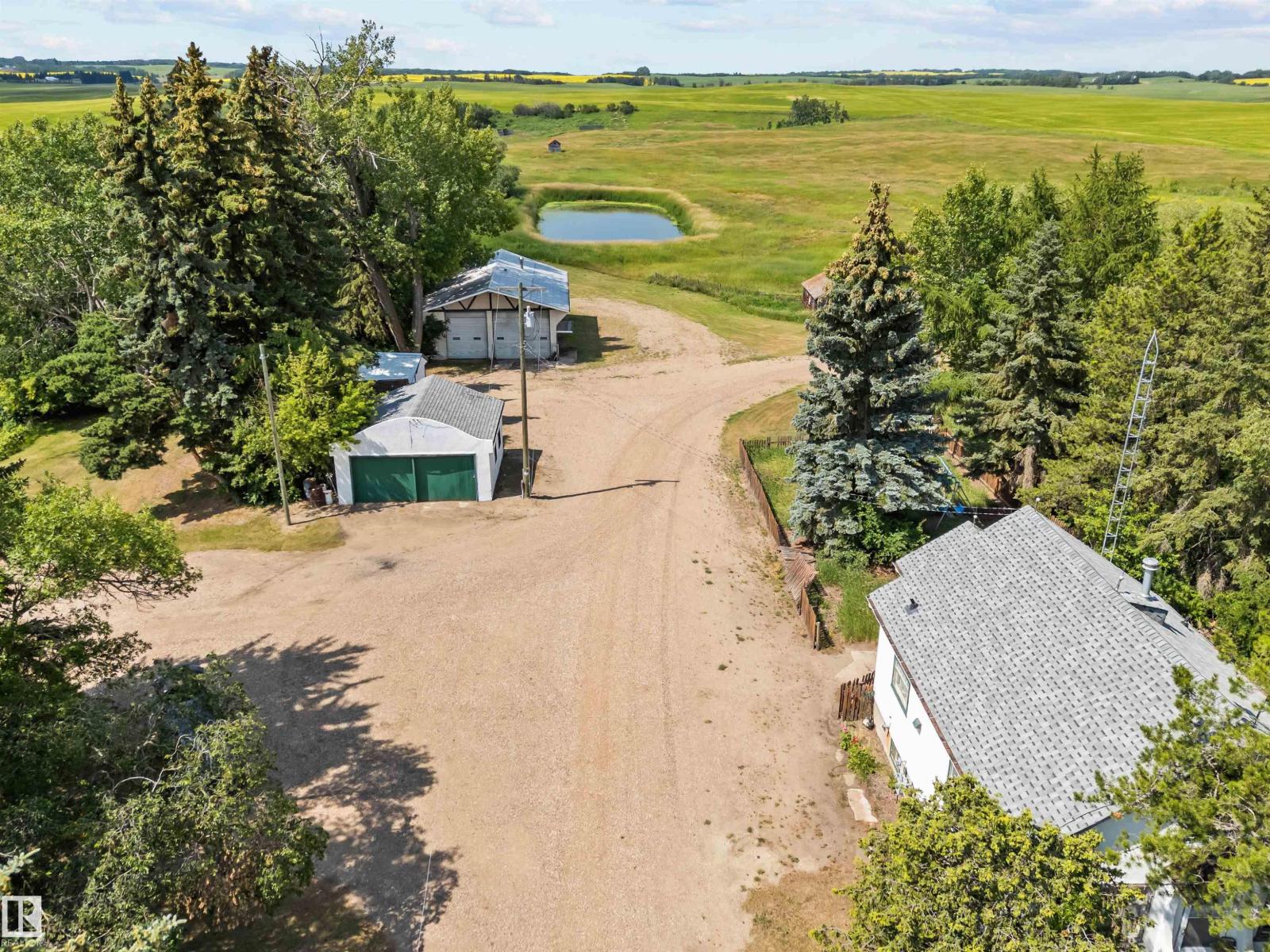 Photo 9 of 564032 564034 Range Road 130, Rural Two Hills County AB