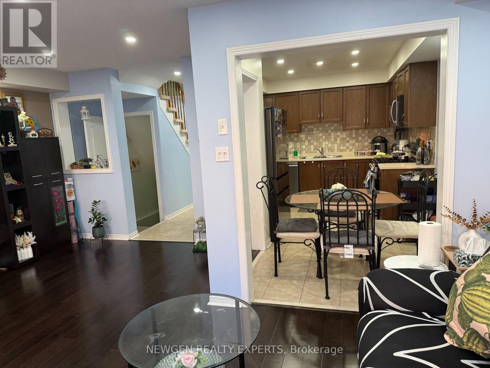 Photo 36 of 229 7360 Zinnia Place, Mississauga ON