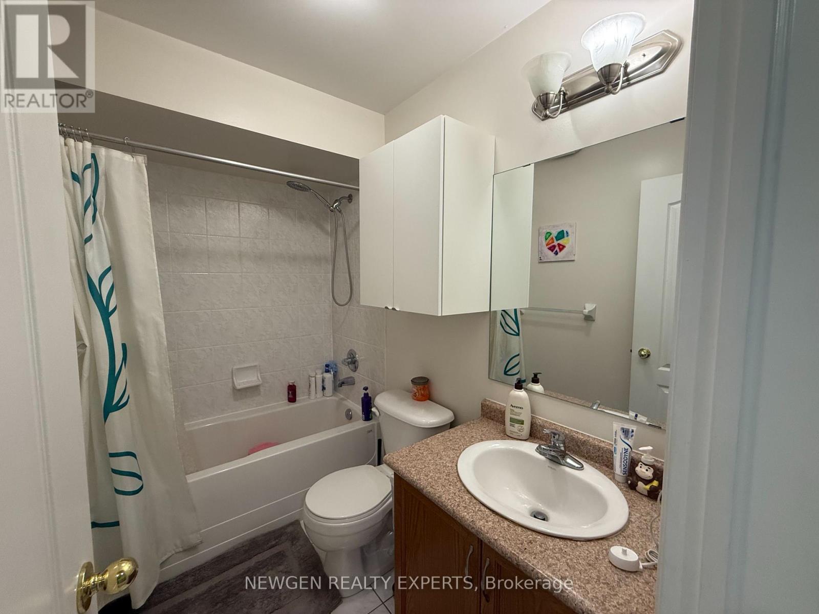 Photo 34 of 229 7360 Zinnia Place, Mississauga ON