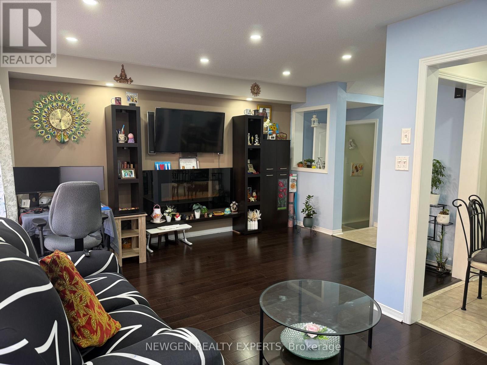 Photo 30 of 229 7360 Zinnia Place, Mississauga ON