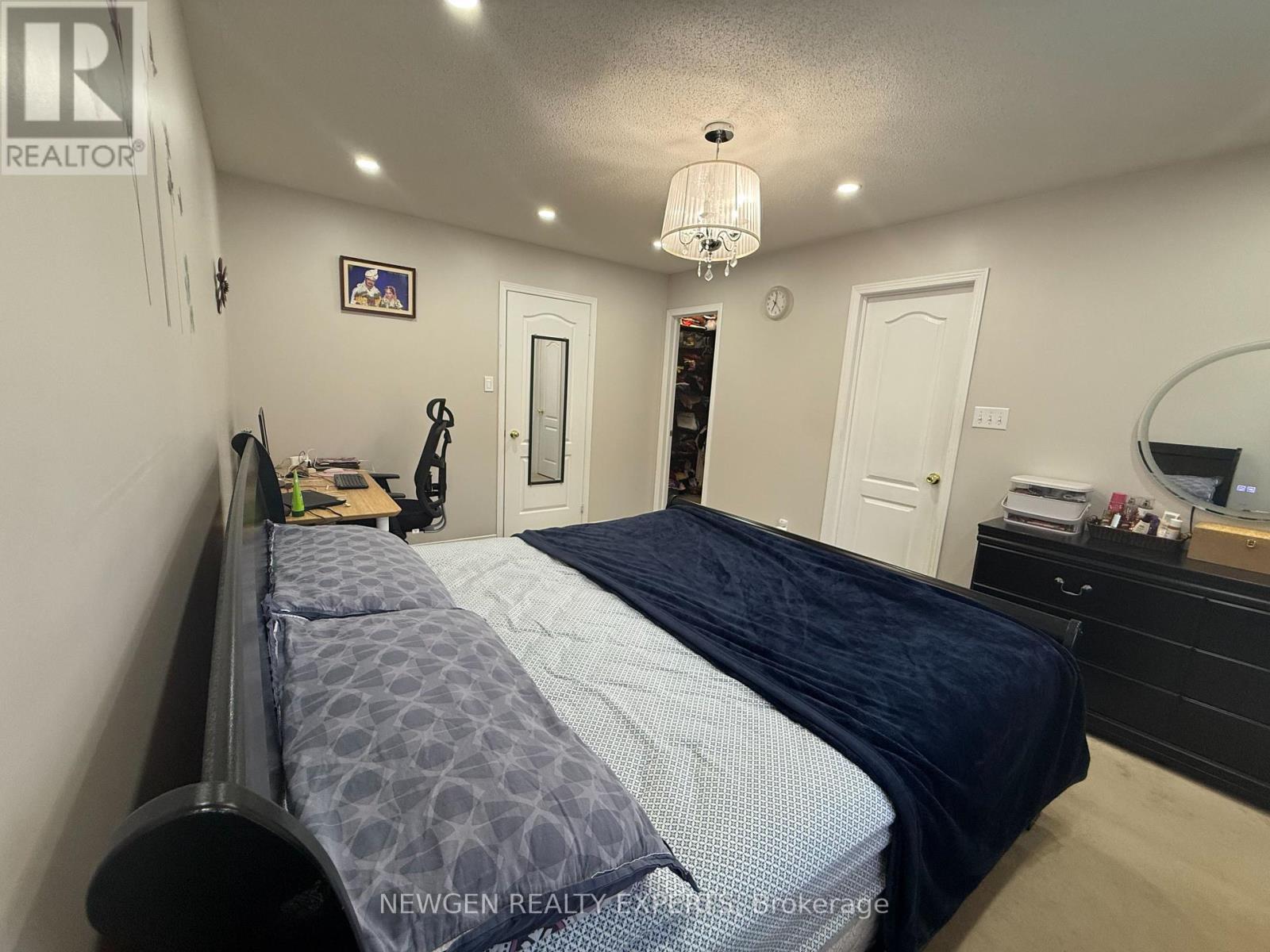 Photo 31 of 229 7360 Zinnia Place, Mississauga ON