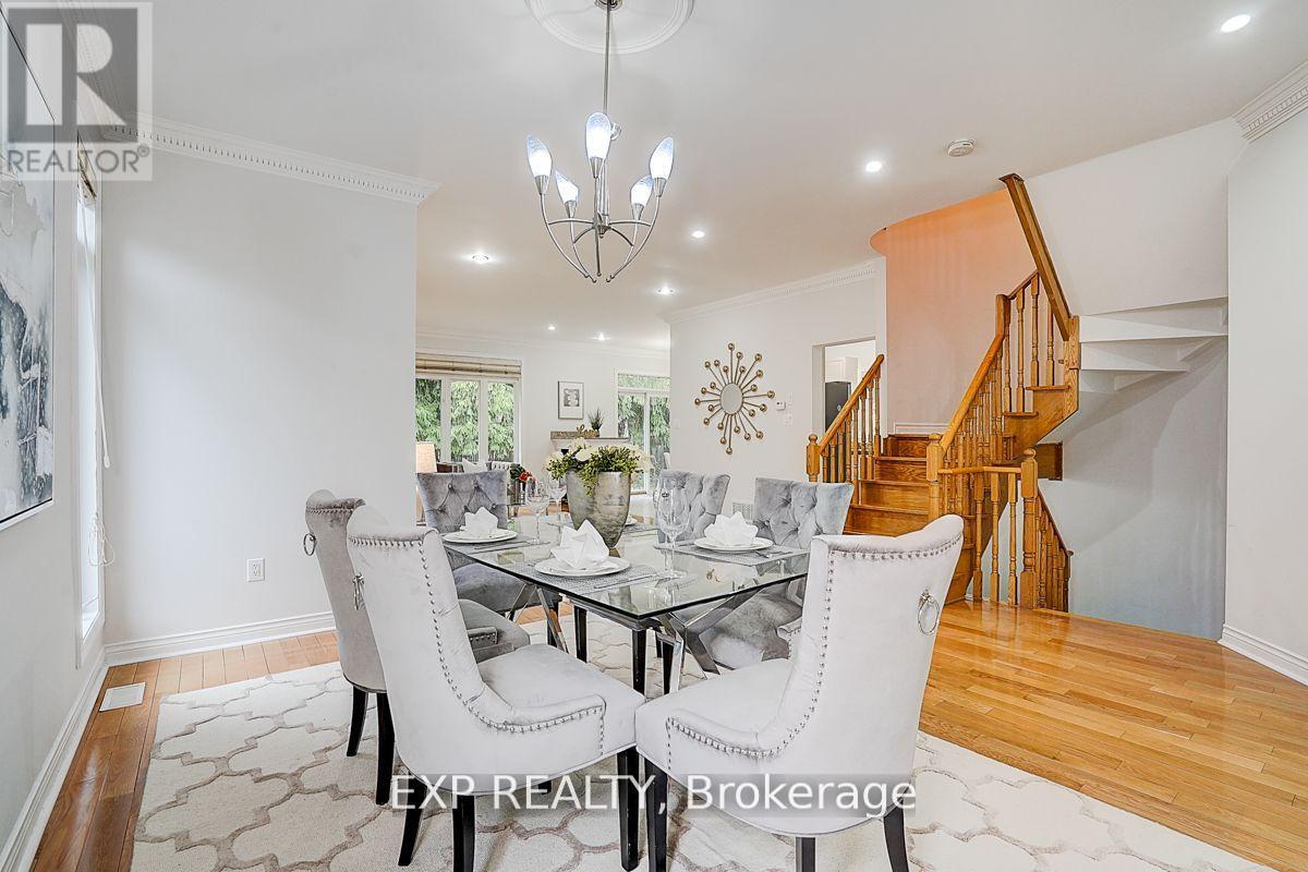 Photo 1 of 12 Tormina Court, Markham ON