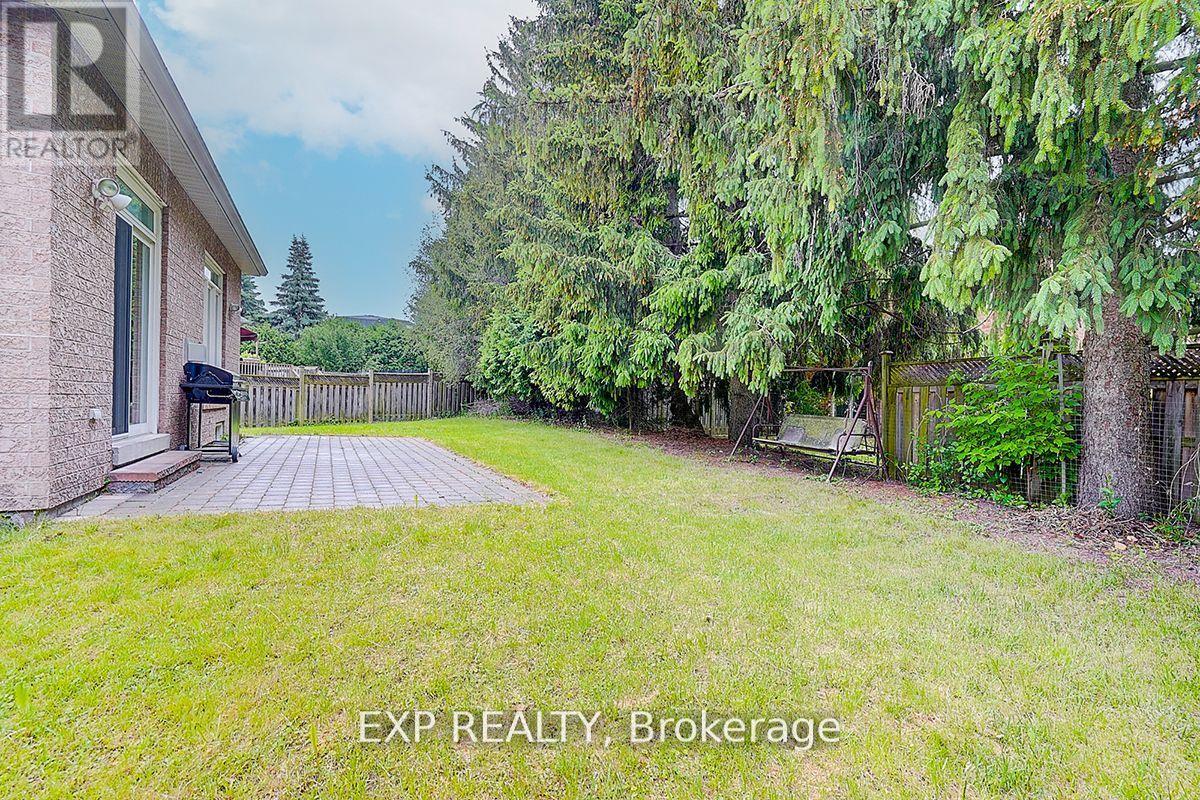 Photo 20 of 12 Tormina Court, Markham ON