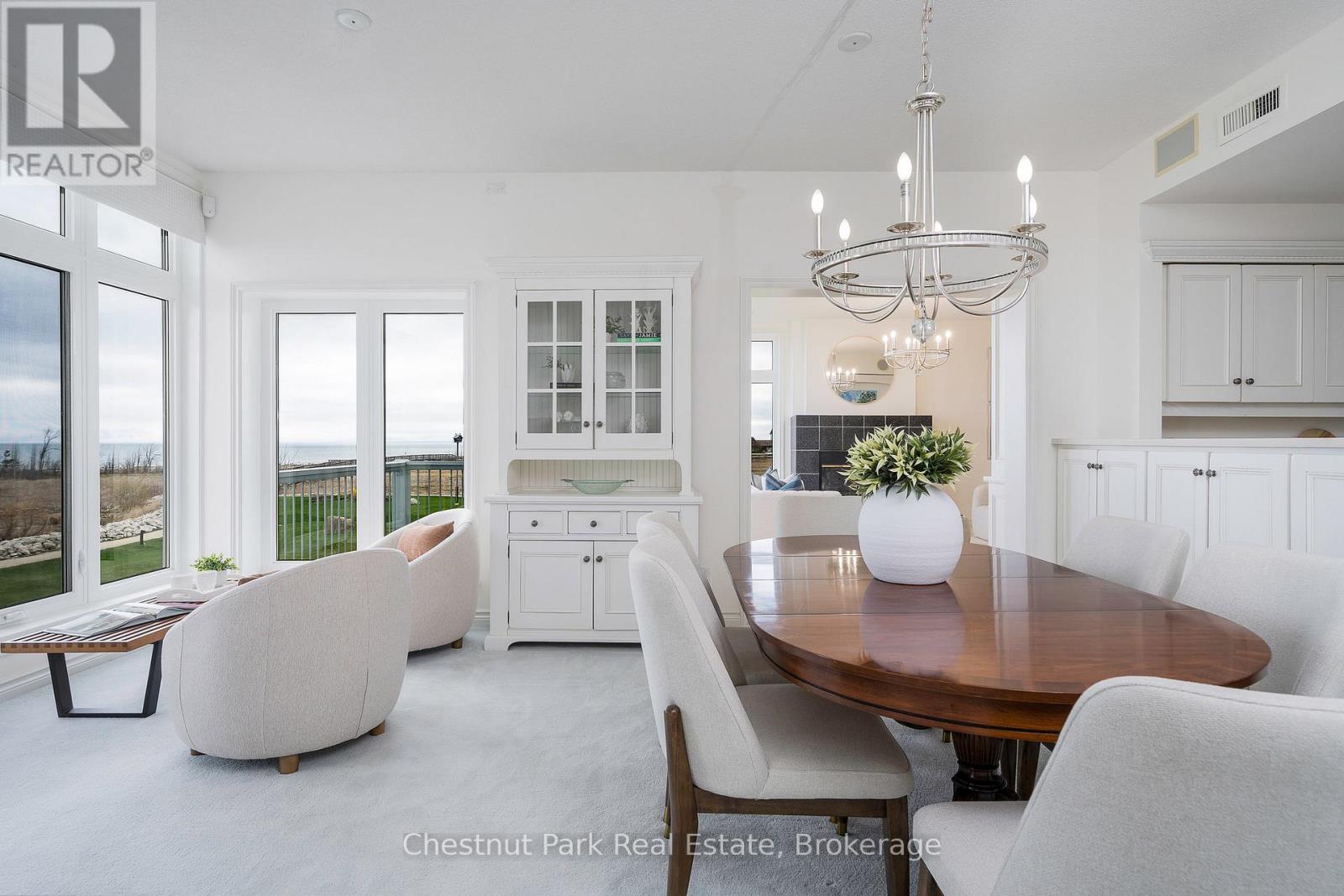 Photo 3 of 849 851 Suncrest Circle, Collingwood ON