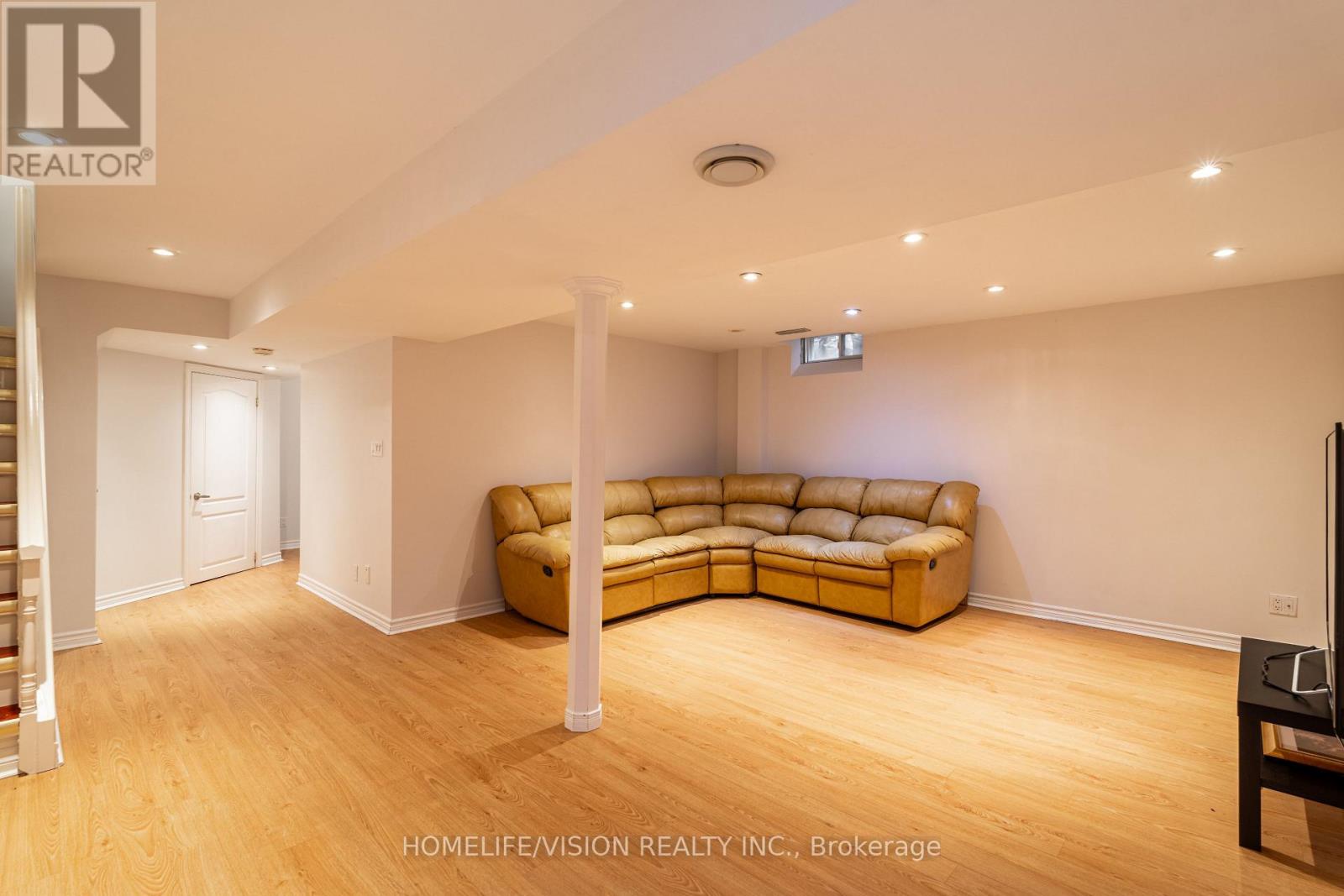 Photo 26 of 32 Mountfield Crescent, Vaughan ON