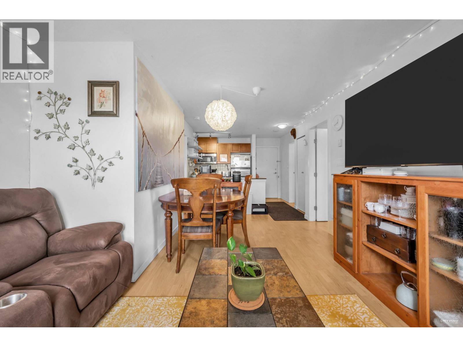 Photo 8 of 603 415 E Columbia Street, New Westminster BC
