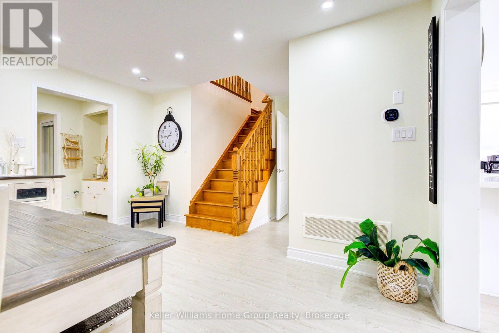 Photo 11 of 435 Pozbou Crescent, Milton ON