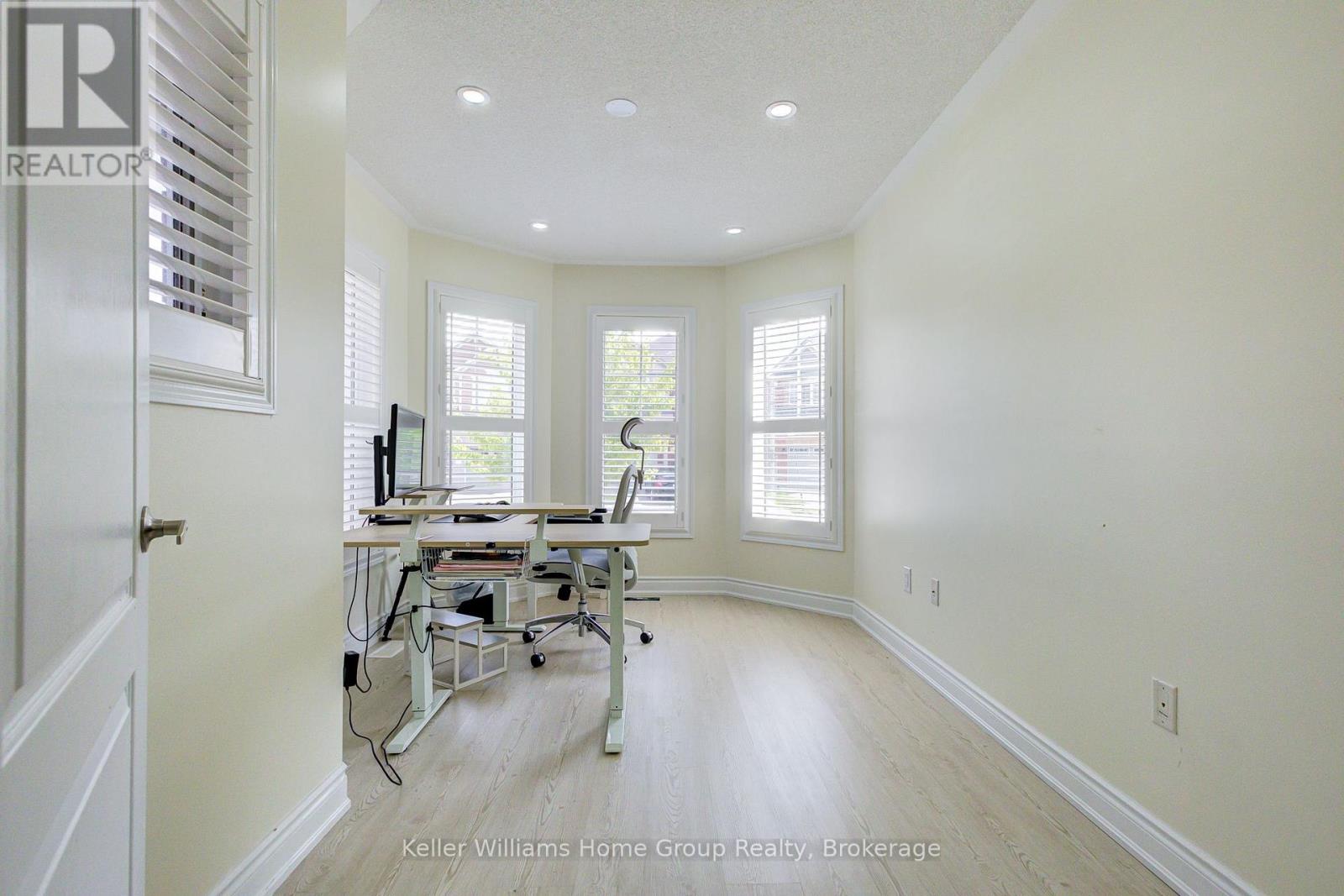 Photo 14 of 435 Pozbou Crescent, Milton ON