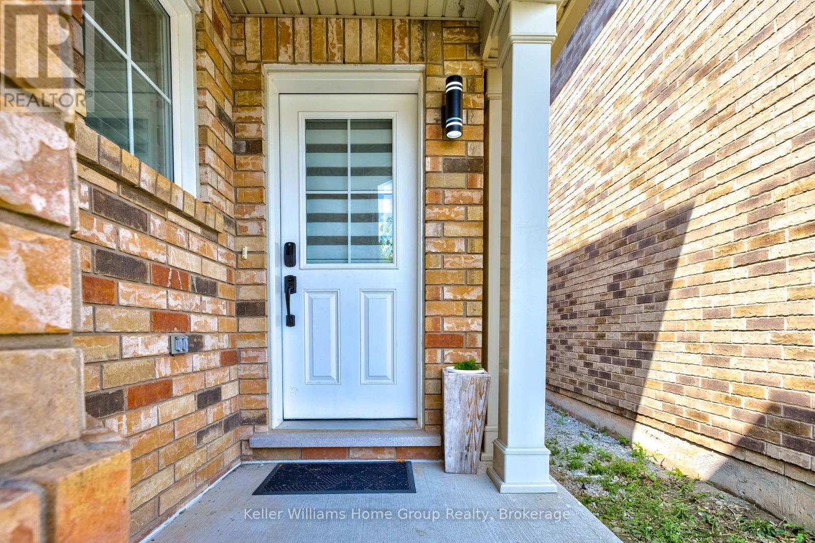 Photo 37 of 435 Pozbou Crescent, Milton ON