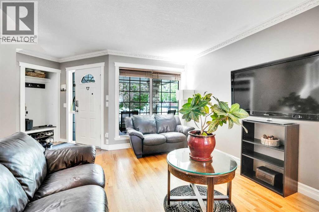 Single Family House for Sale in  Coral Springs Boulevard NE Coral Springs Calgary 