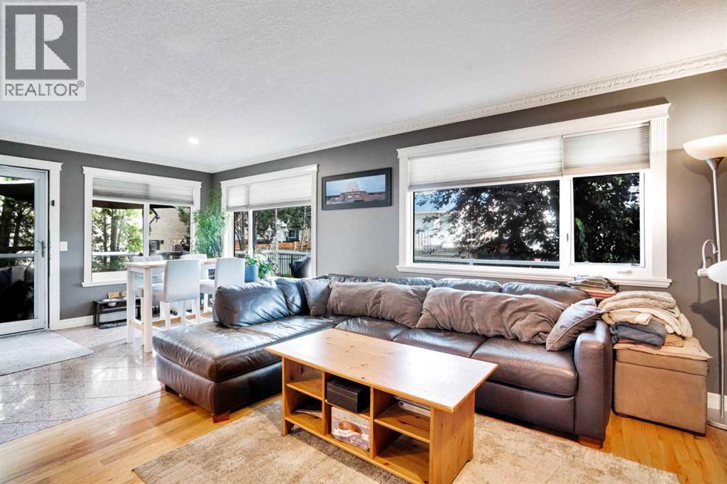 Single Family House for Sale in  Coral Springs Boulevard NE Coral Springs Calgary 