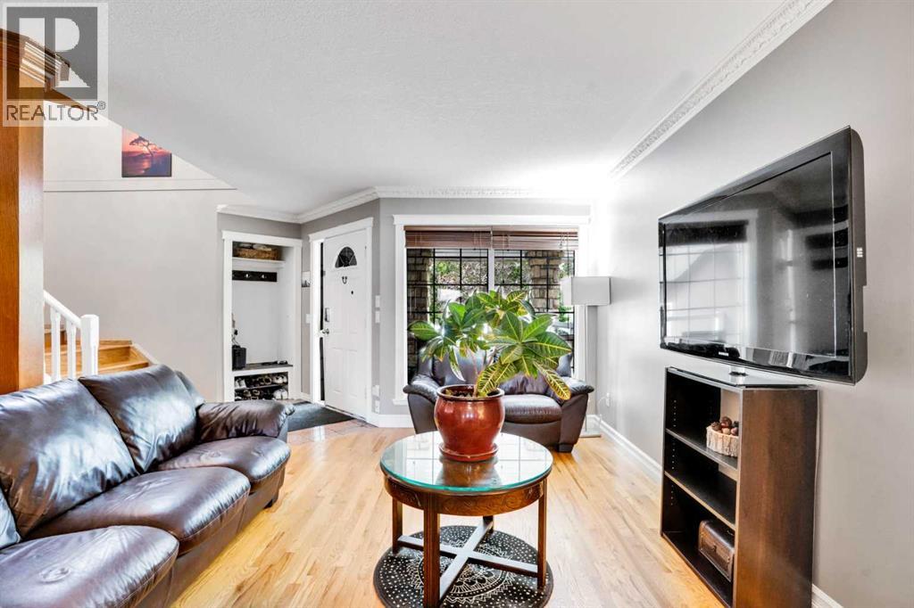 Single Family House for Sale in  Coral Springs Boulevard NE Coral Springs Calgary 