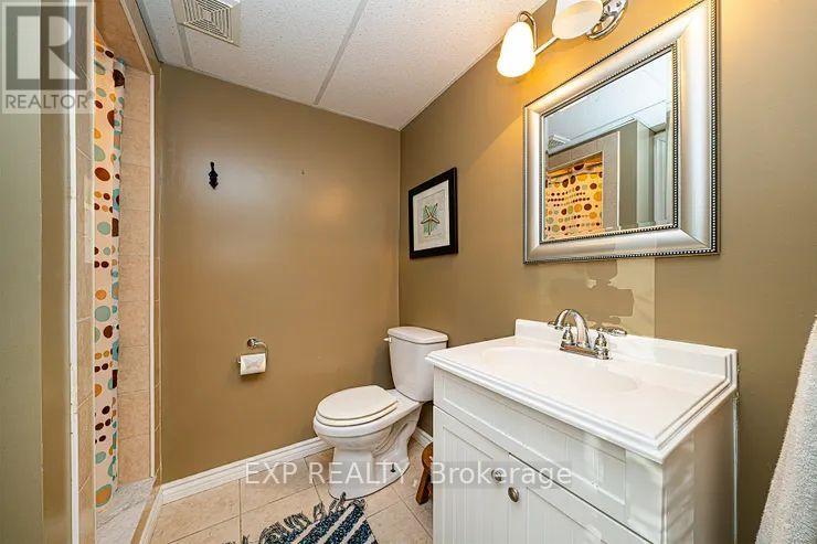Photo 31 of 58 Sandra Drive, Georgina ON