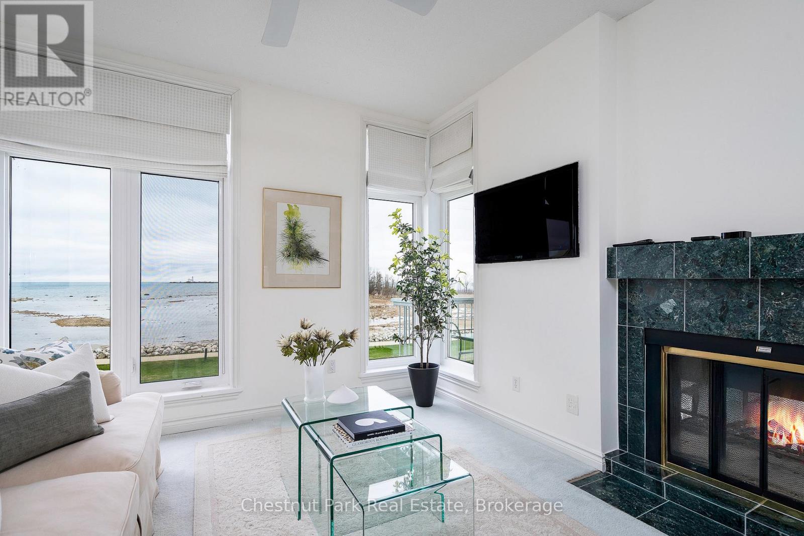 Photo 12 of 849 851 Suncrest Circle, Collingwood ON
