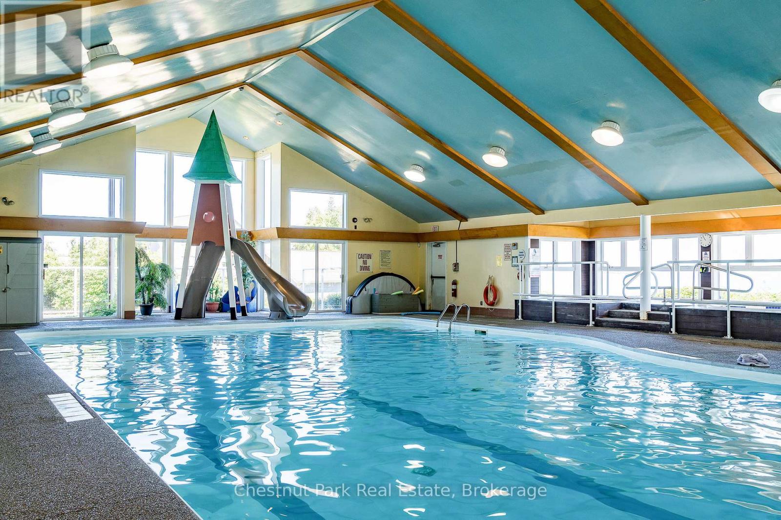 Photo 27 of 849 851 Suncrest Circle, Collingwood ON