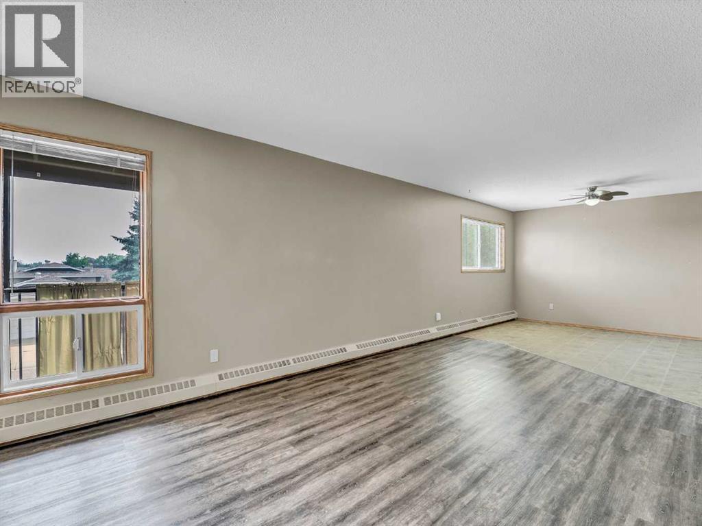 Photo 12 of 225 3090 15 Avenue Se, Medicine Hat AB