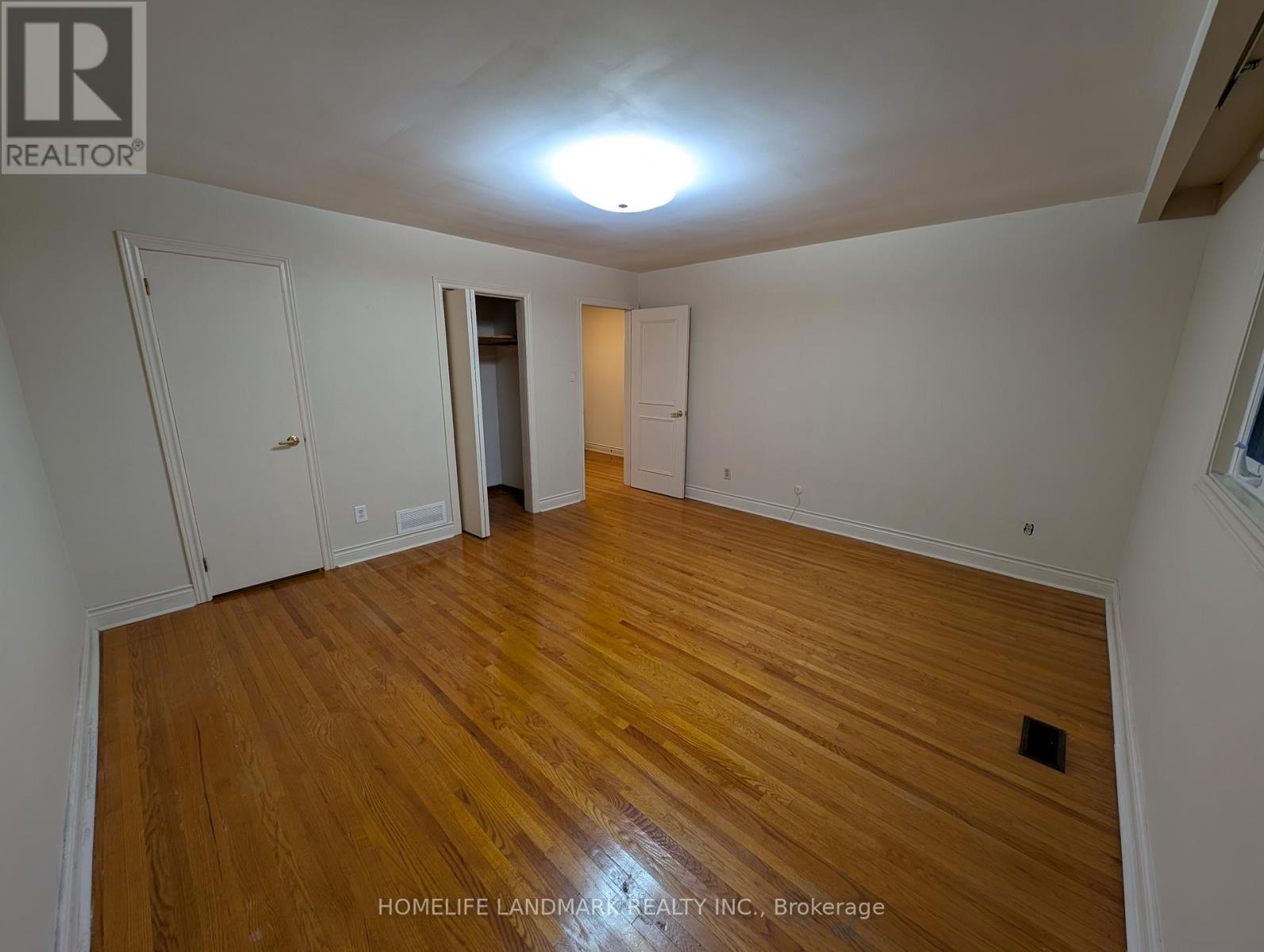 Photo 12 of Upper Unit 56 Bickerton Crescent, Toronto ON