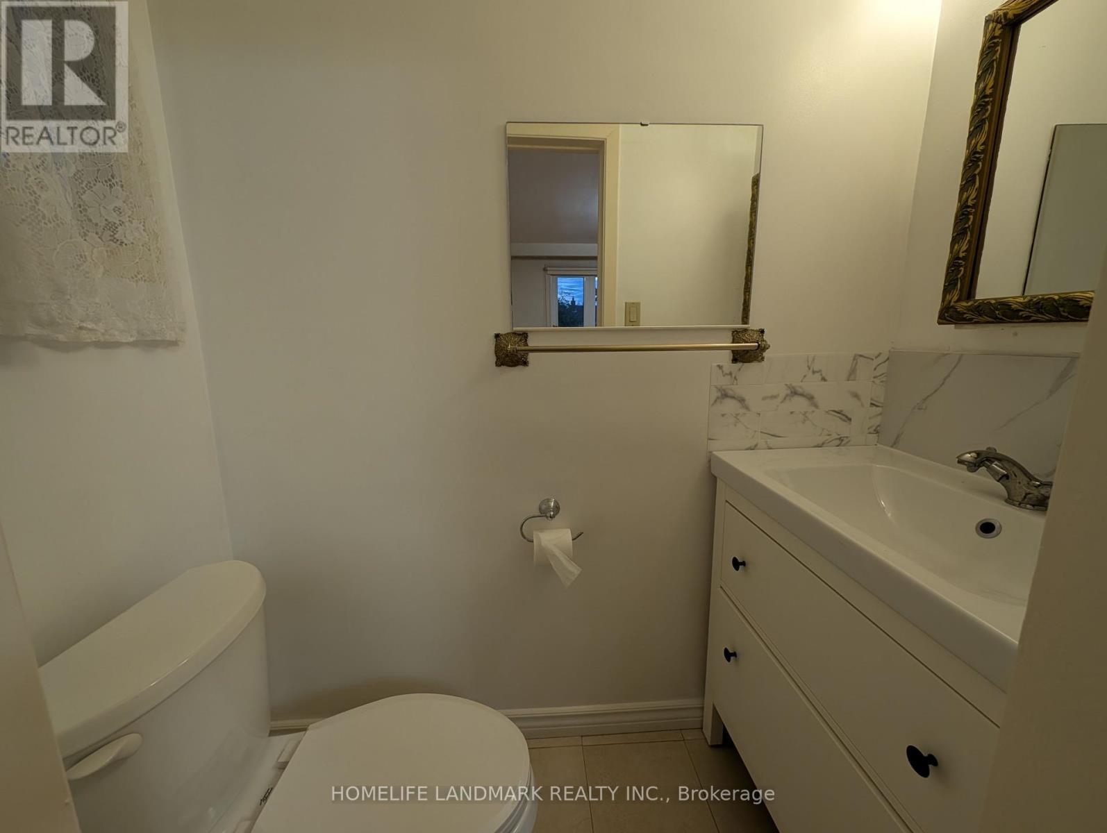 Photo 13 of Upper Unit 56 Bickerton Crescent, Toronto ON