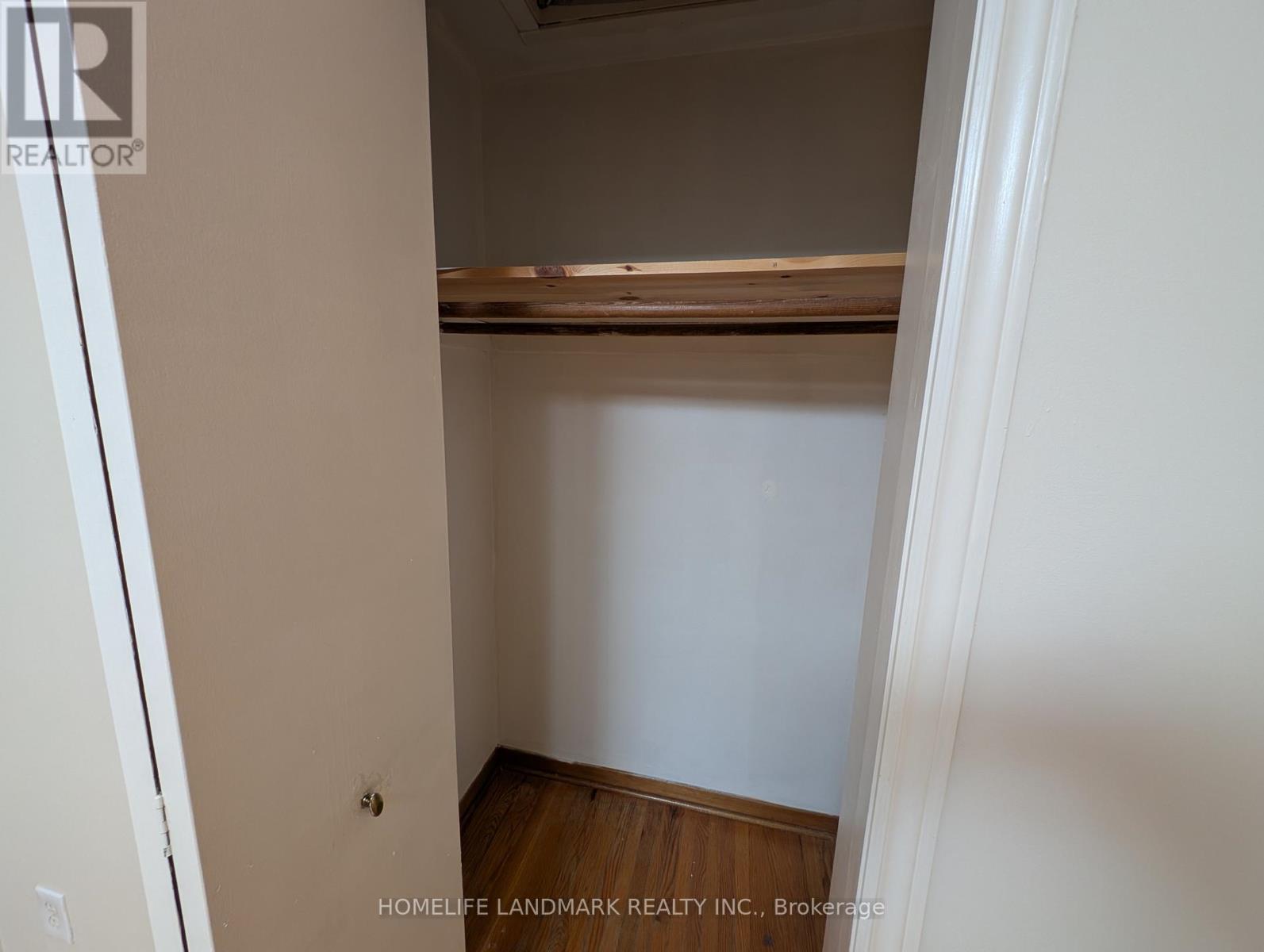 Photo 14 of Upper Unit 56 Bickerton Crescent, Toronto ON