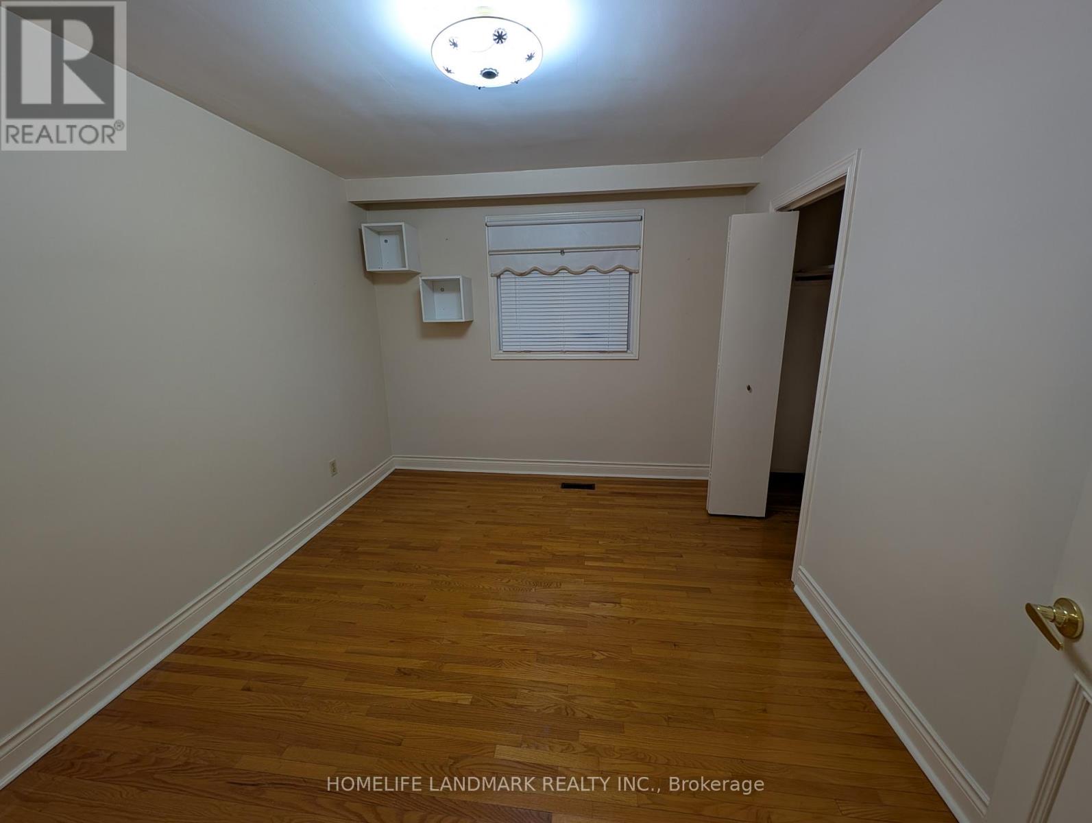 Photo 17 of Upper Unit 56 Bickerton Crescent, Toronto ON