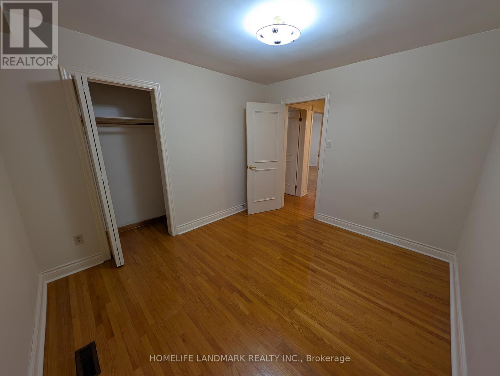 Photo 18 of Upper Unit 56 Bickerton Crescent, Toronto ON
