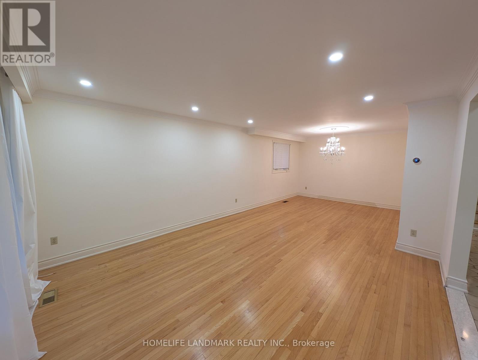 Photo 4 of Upper Unit 56 Bickerton Crescent, Toronto ON