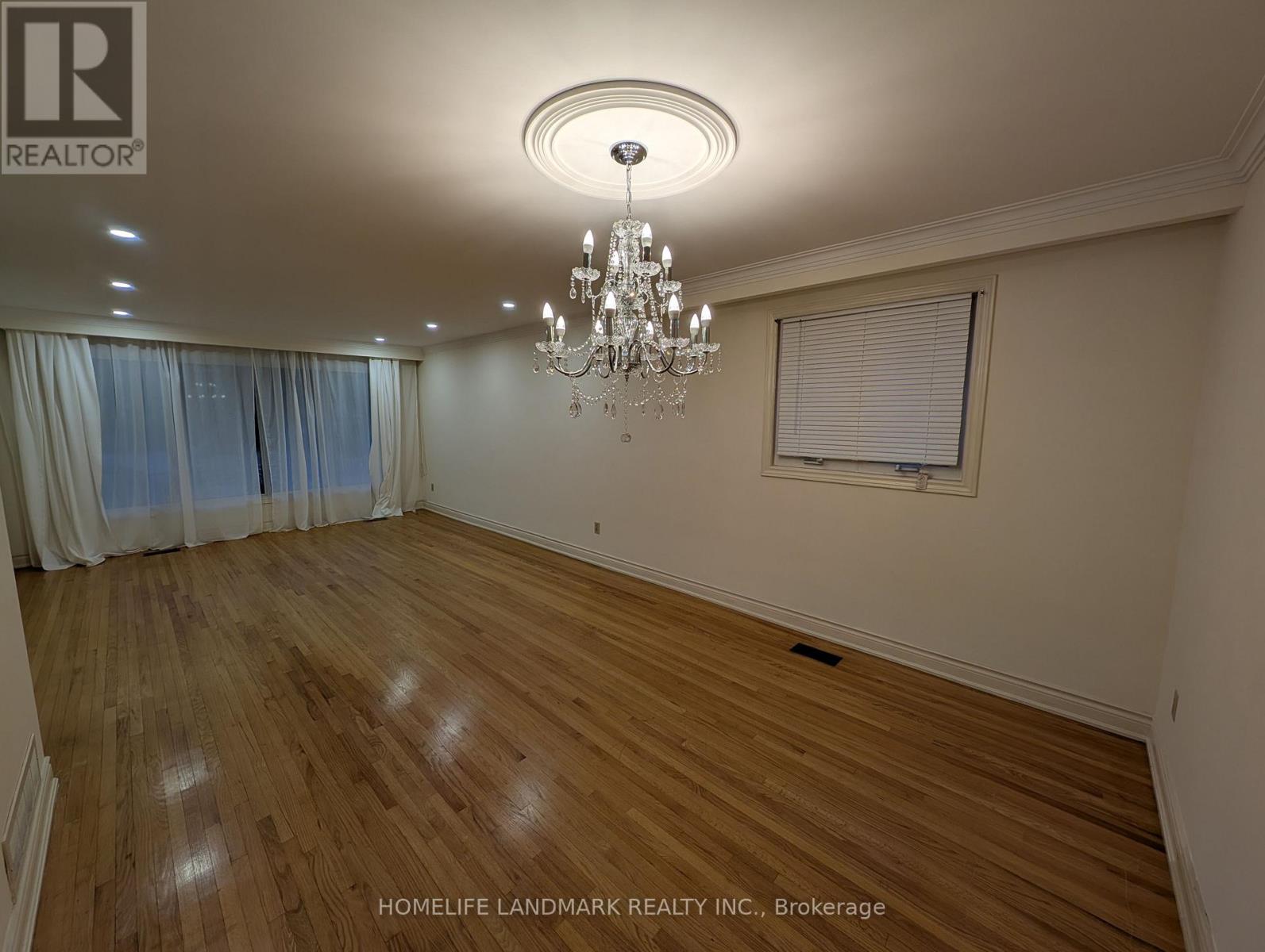 Photo 5 of Upper Unit 56 Bickerton Crescent, Toronto ON