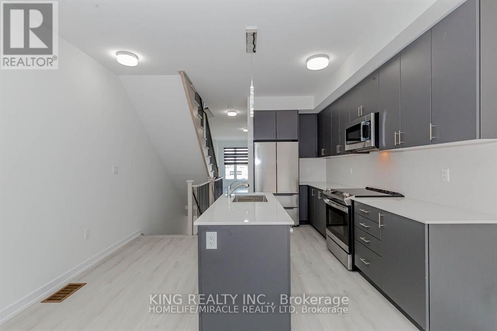 Photo 13 of 1539 Midland Avenue, Toronto ON