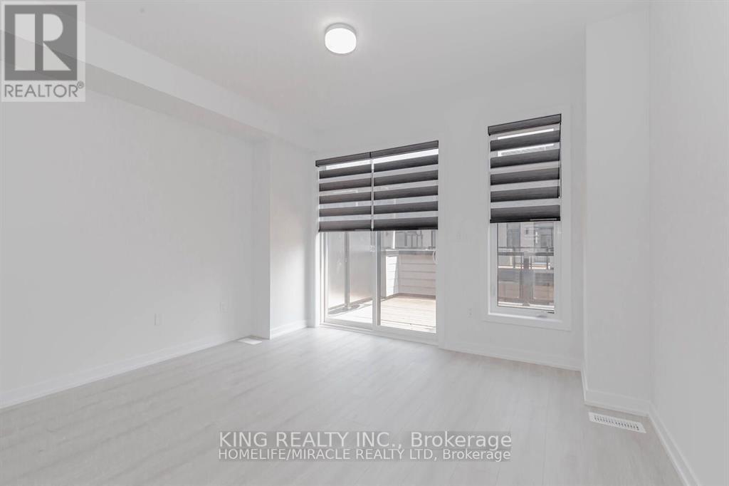 Photo 16 of 1539 Midland Avenue, Toronto ON