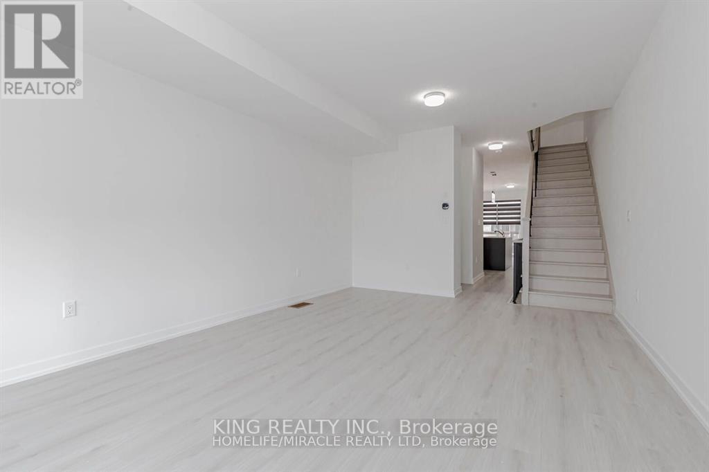 Photo 19 of 1539 Midland Avenue, Toronto ON