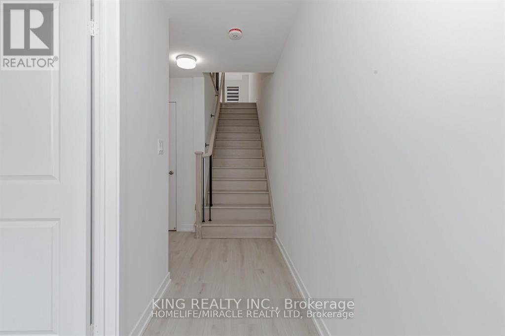 Photo 3 of 1539 Midland Avenue, Toronto ON