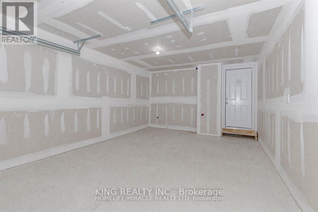 Photo 32 of 1539 Midland Avenue, Toronto ON