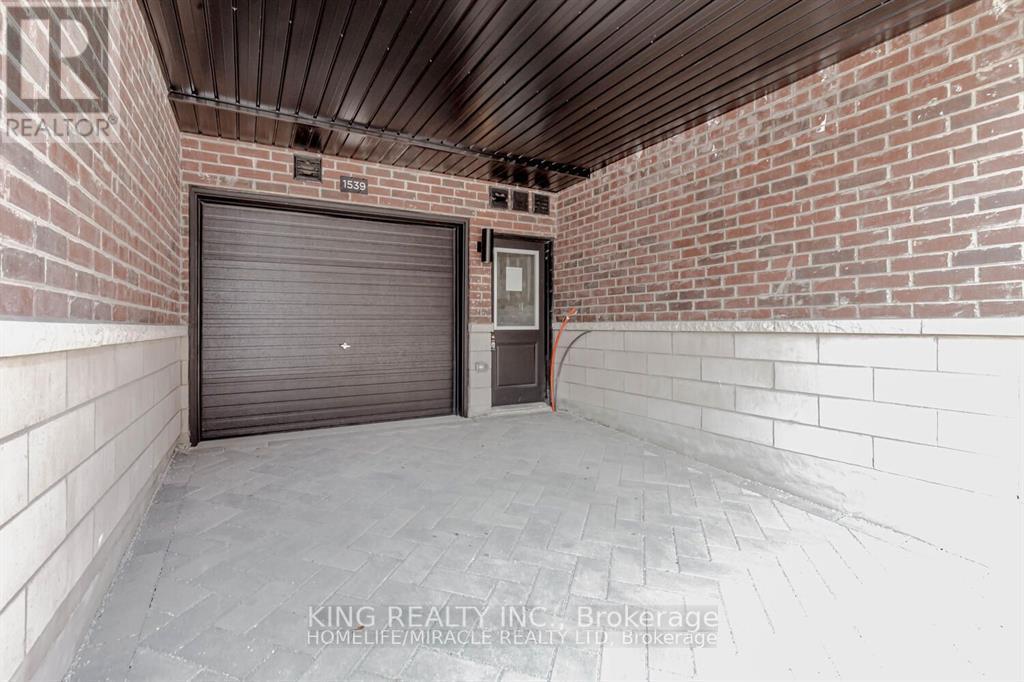 Photo 34 of 1539 Midland Avenue, Toronto ON