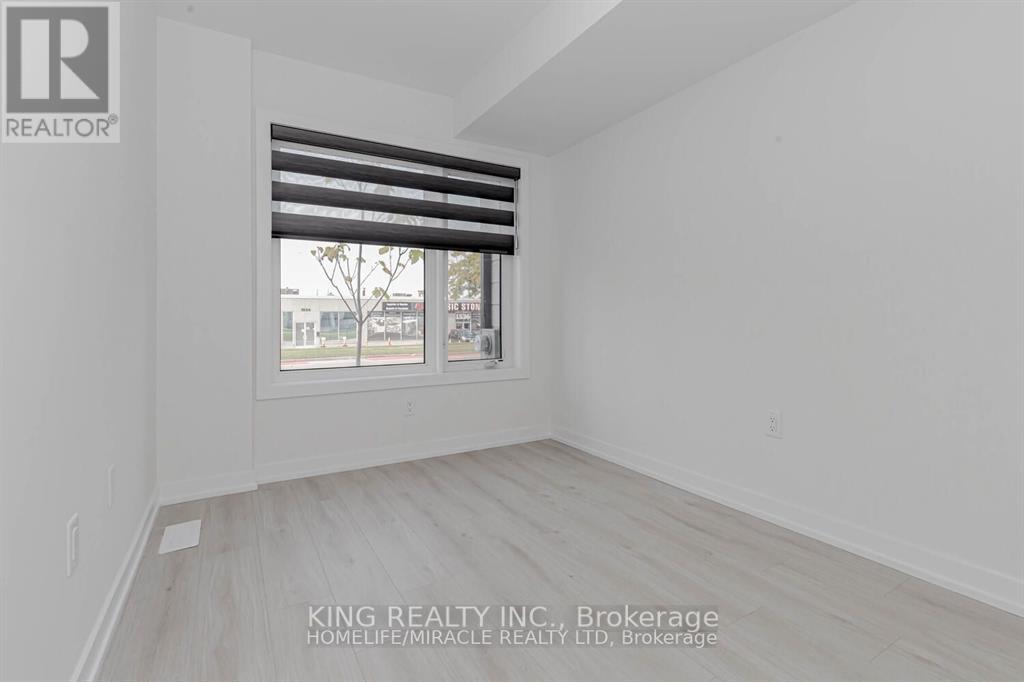 Photo 4 of 1539 Midland Avenue, Toronto ON