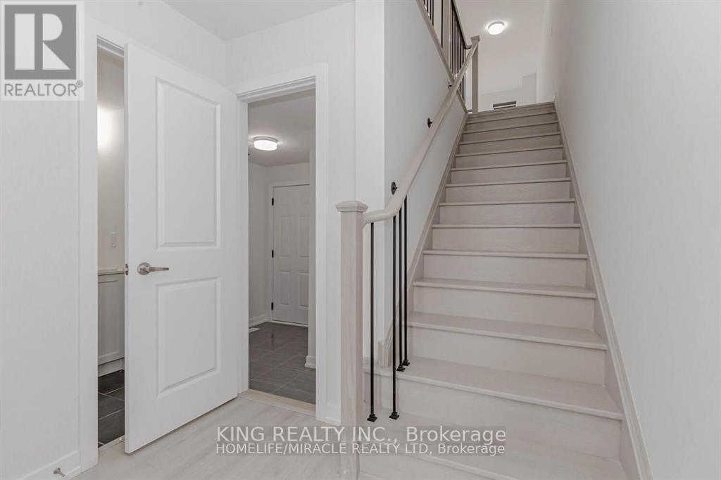 Photo 9 of 1539 Midland Avenue, Toronto ON