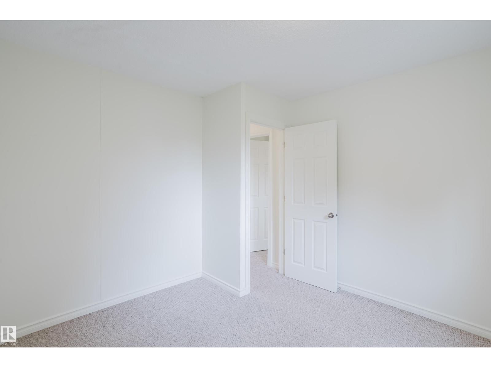 Photo 21 of 1168 Millbourne Rd E Nw, Edmonton AB