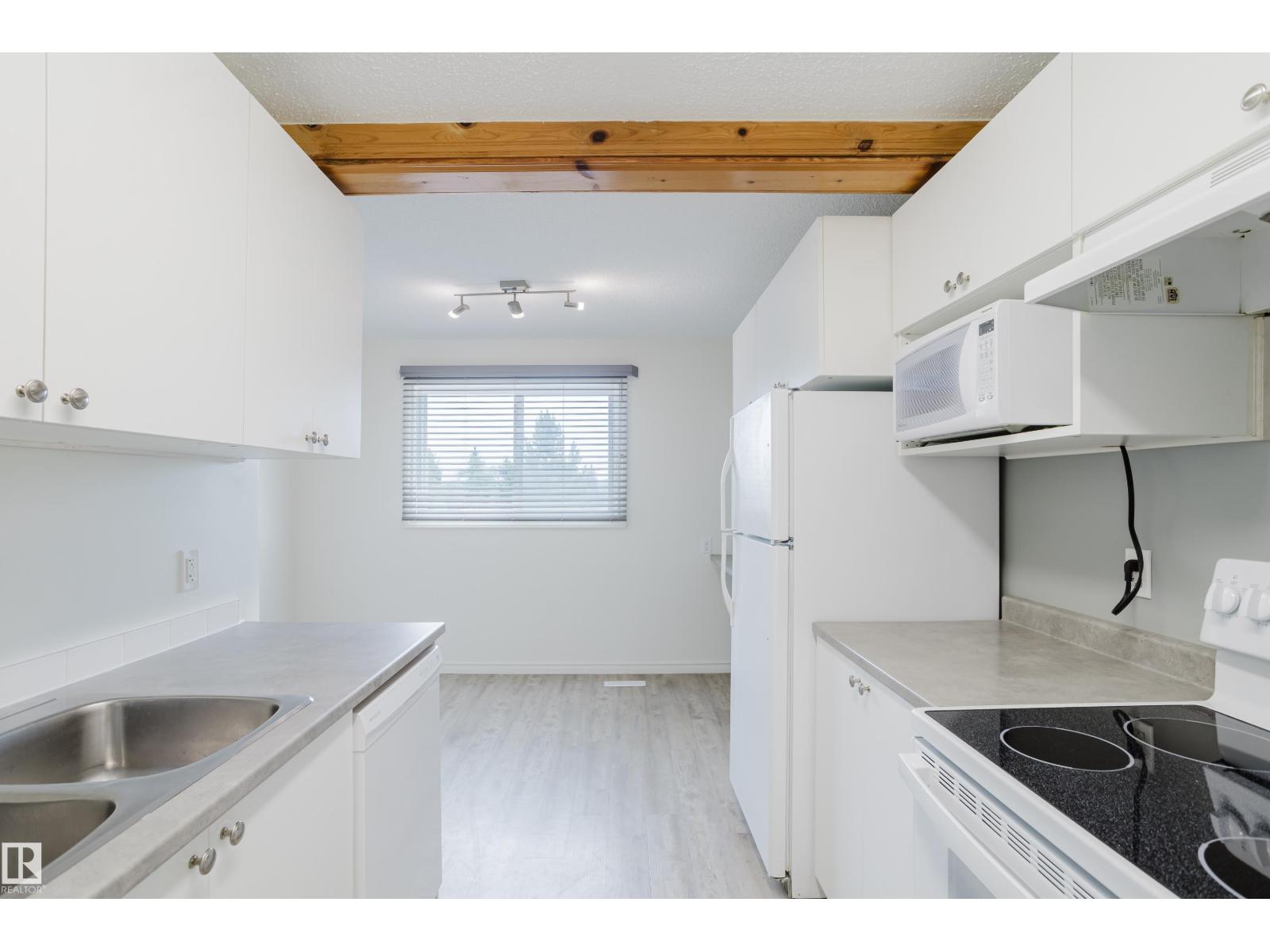 Photo 45 of 1168 Millbourne Rd E Nw, Edmonton AB